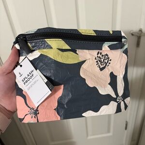 ALOHA Collection Flora Small Pouch Eve Print NWT Splash Proof Beach Pool